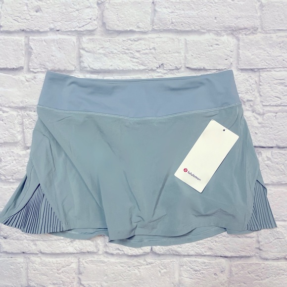 NWT LULULEMON Play off Pleats Skirt BLUE Cast 6 8 - Picture 3 of 4